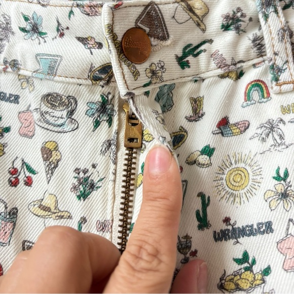 Wrangler High Rise Kick‎ Flare Rock 672 Spring Cowgirl Denim Jeans Women 32 NWT - Picture 5 of 11